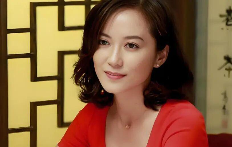 MK体育官方网站-演员俞飞鸿：坚决不结婚，55岁仍单身，却有一个男人陪伴她20年